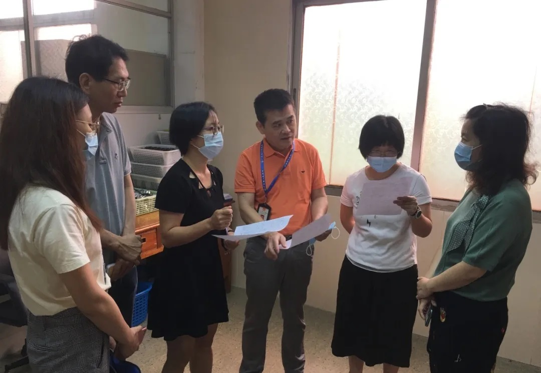 广州市海珠区市场监管局专家一行到白云山pp电子公司进行计量查抄领导