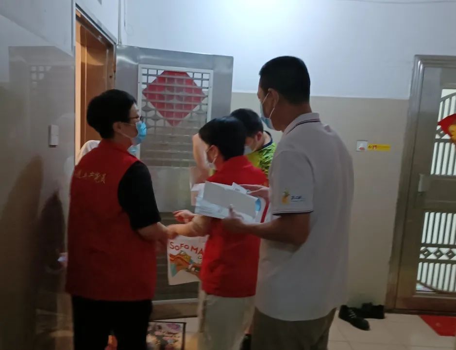 坚守本职齐担任——白云山pp电子公司财政人怨亟“疫”纪实