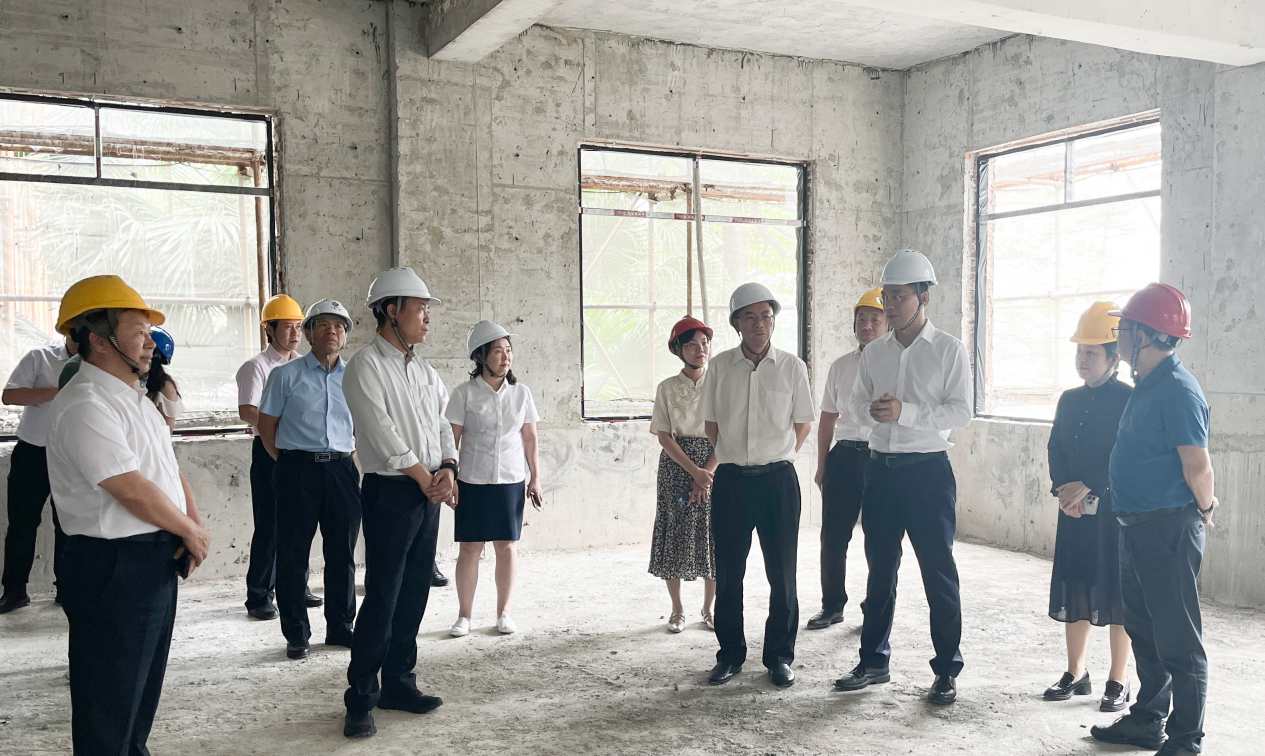 广药集团辅导一行到白云山pp电子造药发展出产经营调研